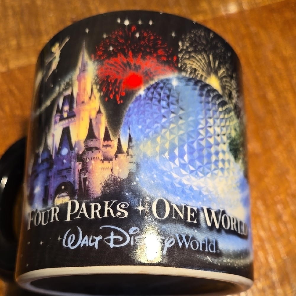 Disney Mug and Mickey Salt &‎ Pepper Shakers - Picture 2 of 10